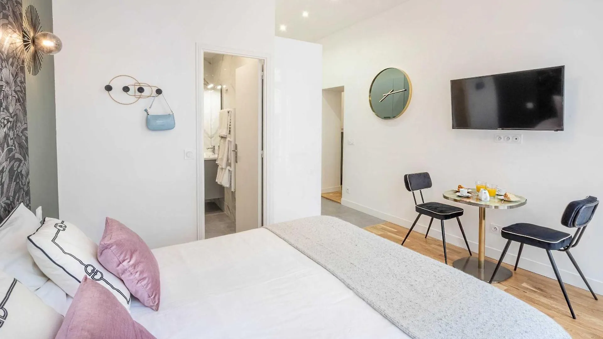Cosy Studio In The Heart Of Belleville Paris