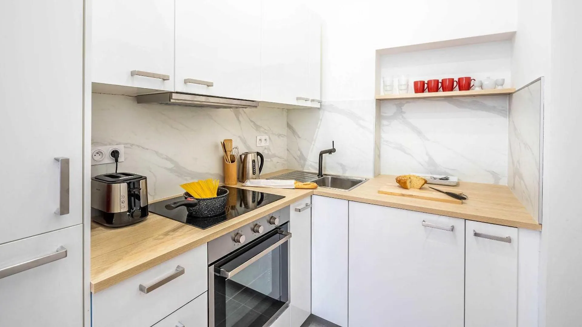 Cosy Studio In The Heart Of Belleville Paris France